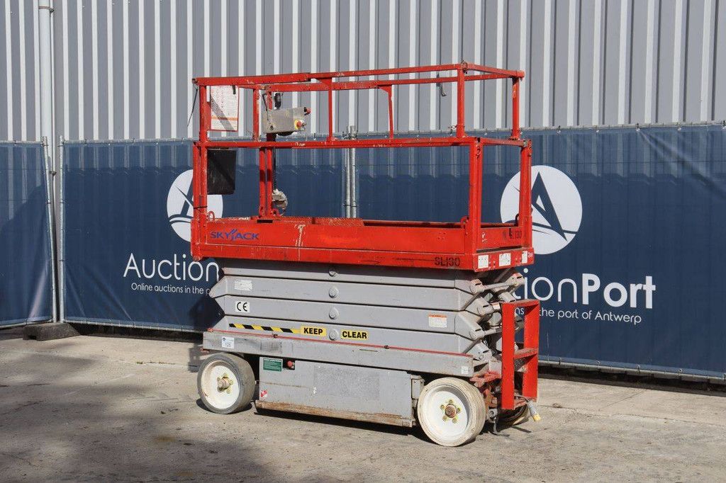 Skyjack SJ 3226 Elektrische Scherenbühne 227 kg 9,9 m