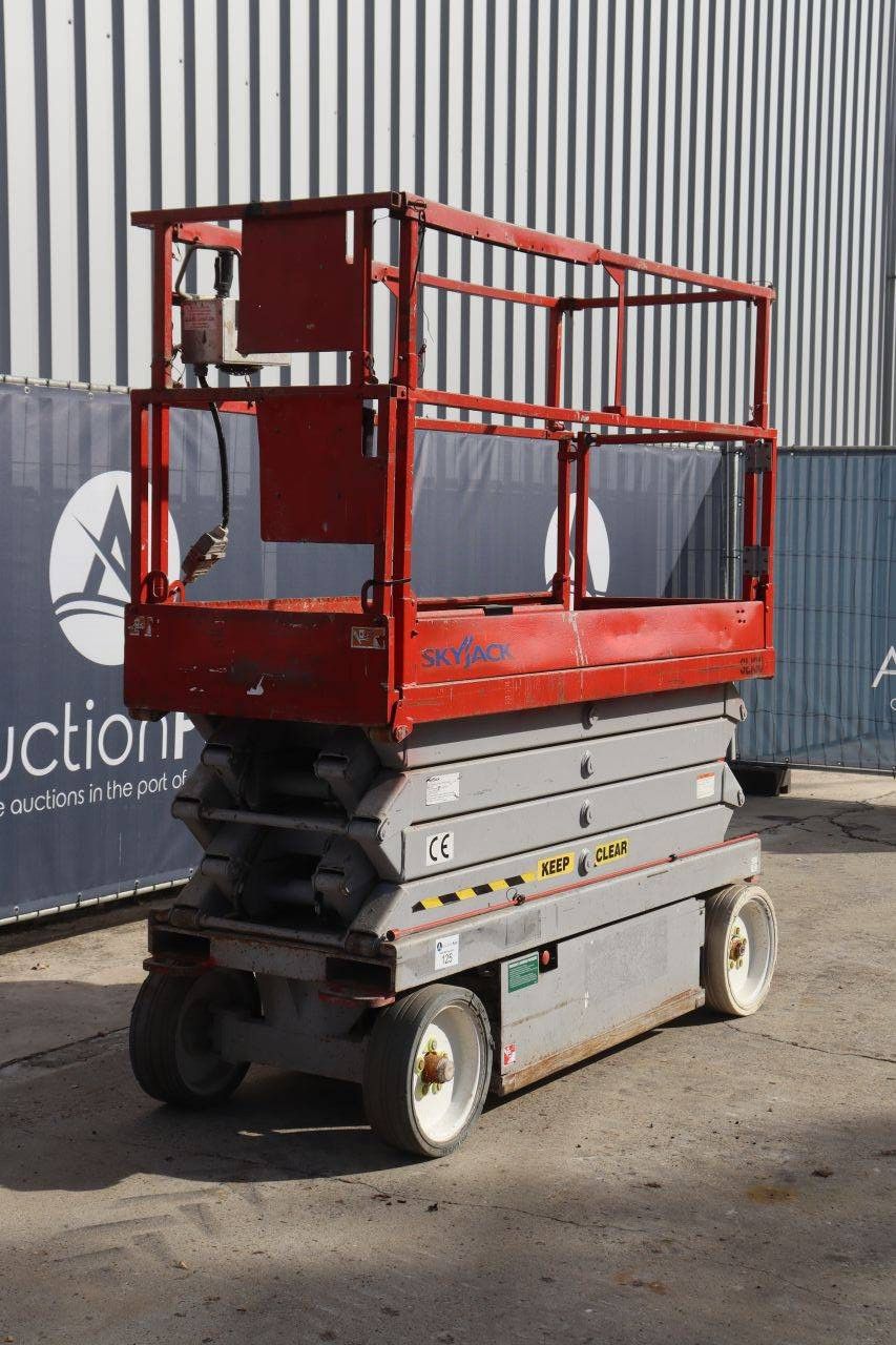 Skyjack SJ 3226 Elektrische Scherenbühne 227 kg 9,9 m