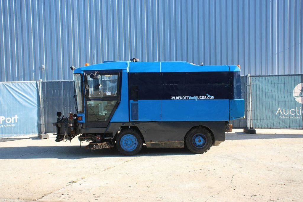 Veegmachine Ravo 5002 SI CD Diesel 81kW 2000