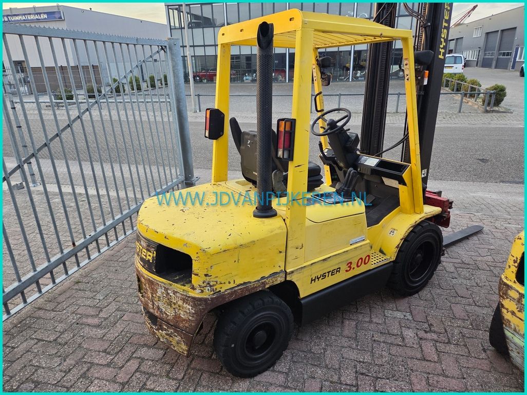 2x Hyster H3.00XM Perkins diesel+sideshift+vorkenspreider