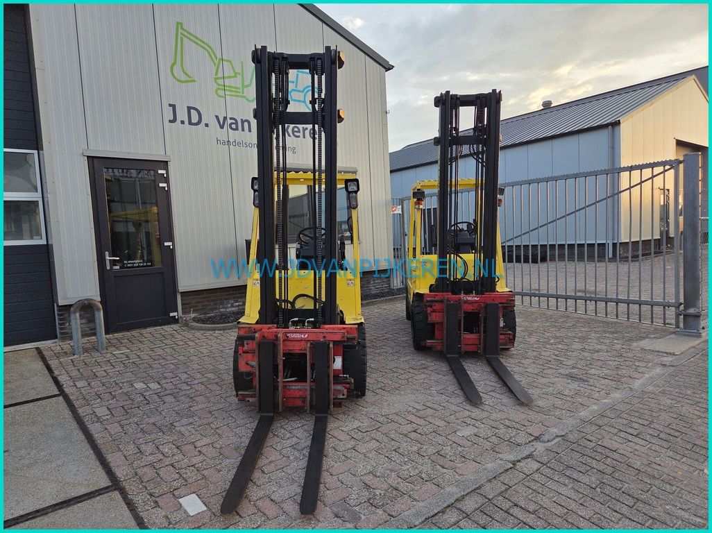 2x Hyster H3.00XM Perkins diesel+sideshift+vorkenspreider