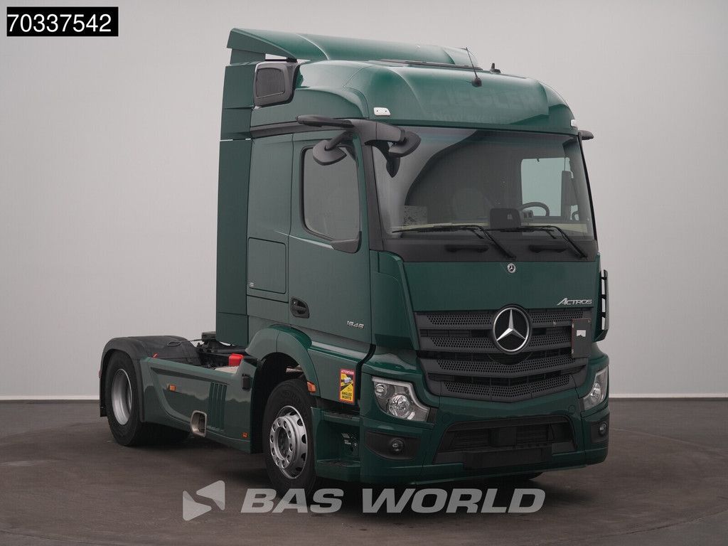 Mercedes Actros 1846 4X2 StreamSpace ACC Navi 70% Tyres!