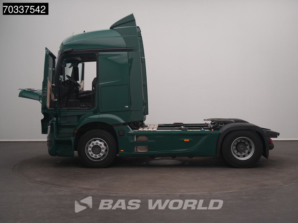 Mercedes Actros 1846 4X2 StreamSpace ACC Navi 70% Tyres!
