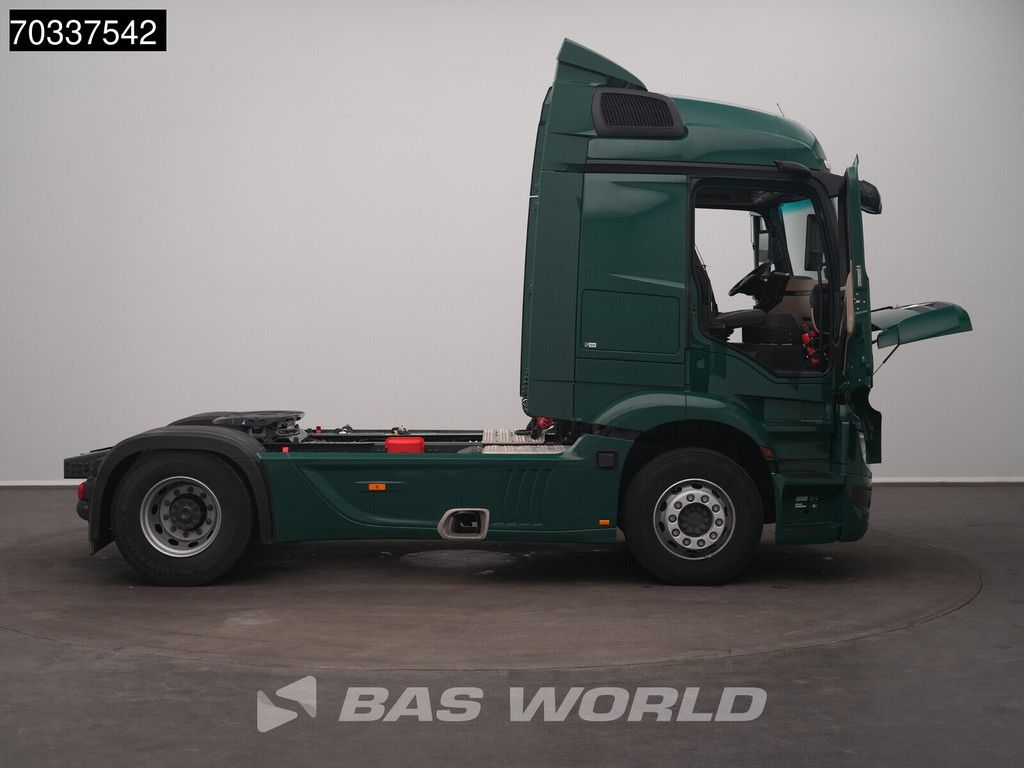 Mercedes Actros 1846 4X2 StreamSpace ACC Navi 70% Tyres!