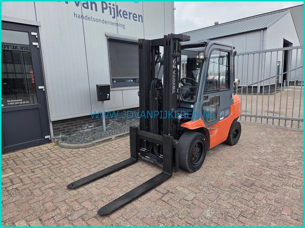 Toyota 02-7FGF30 216cm hoog+triplex4.3m+shift+4xhydraulic