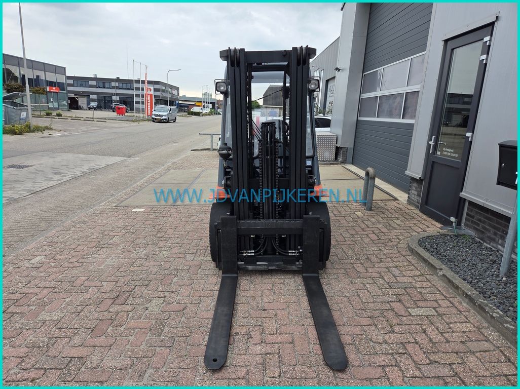 Toyota 02-7FGF30 216cm hoog+triplex4.3m+shift+4xhydraulic