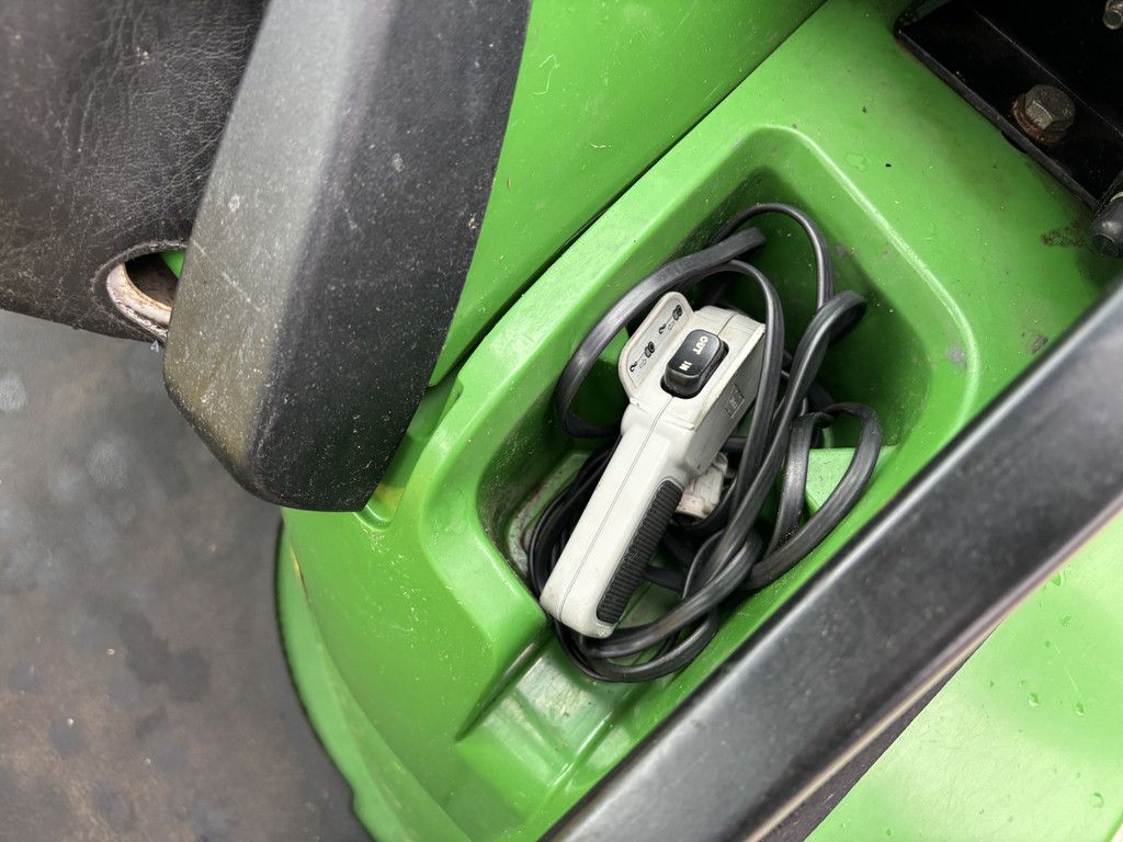 John Deere GATOR 6X4 Diesel. Kiepbak, Lier, Kenteken.