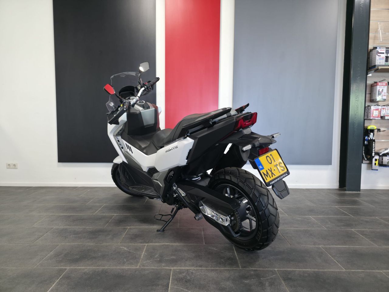 SYM ADX TG 400 (2025) - 1192 km! Motorscooter!