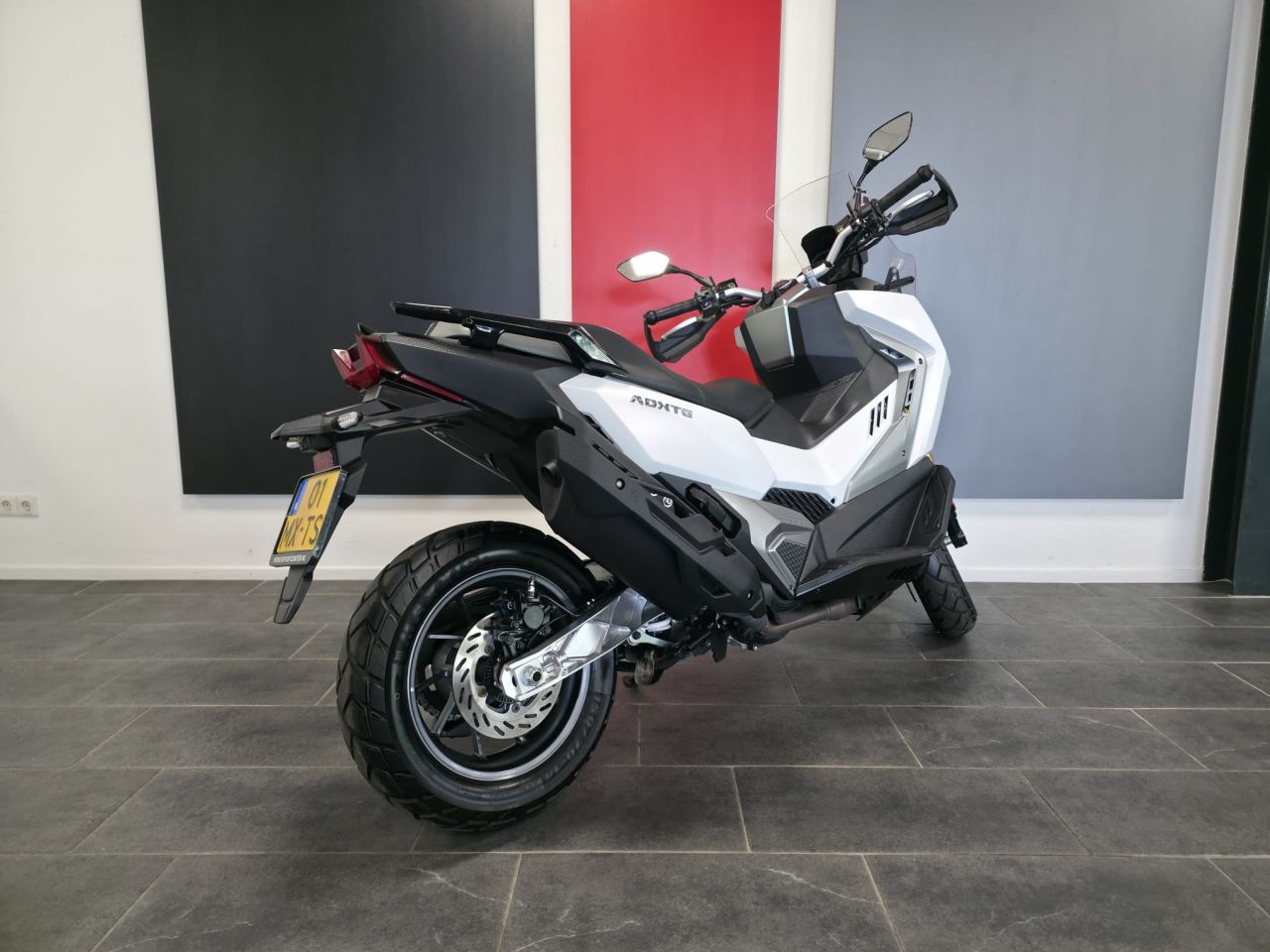 SYM ADX TG 400 (2025) - 1192 km! Motorscooter!