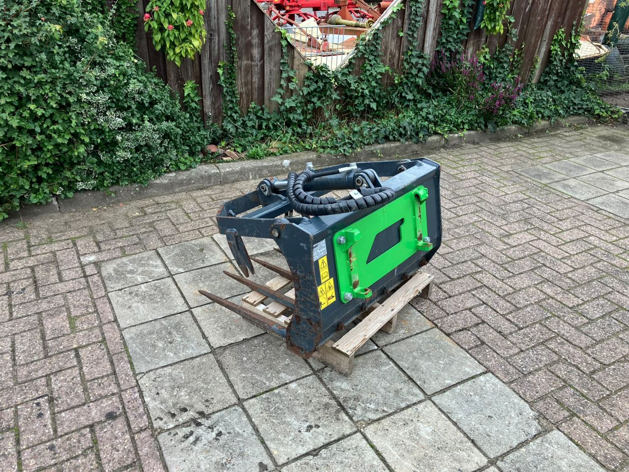Avant mestgrijper 90 cm breed Avant aansluiting