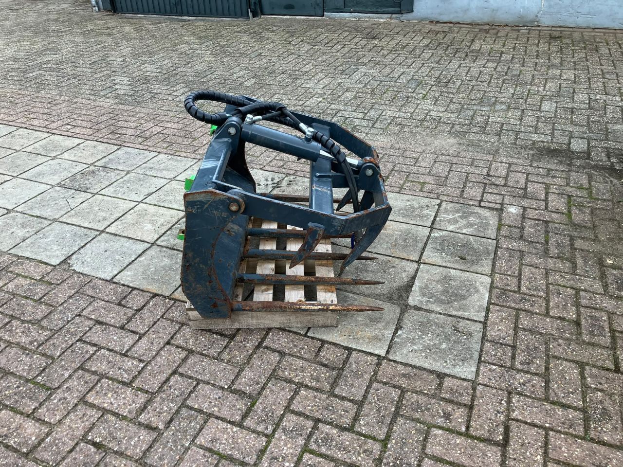 Avant mestgrijper 90 cm breed Avant aansluiting