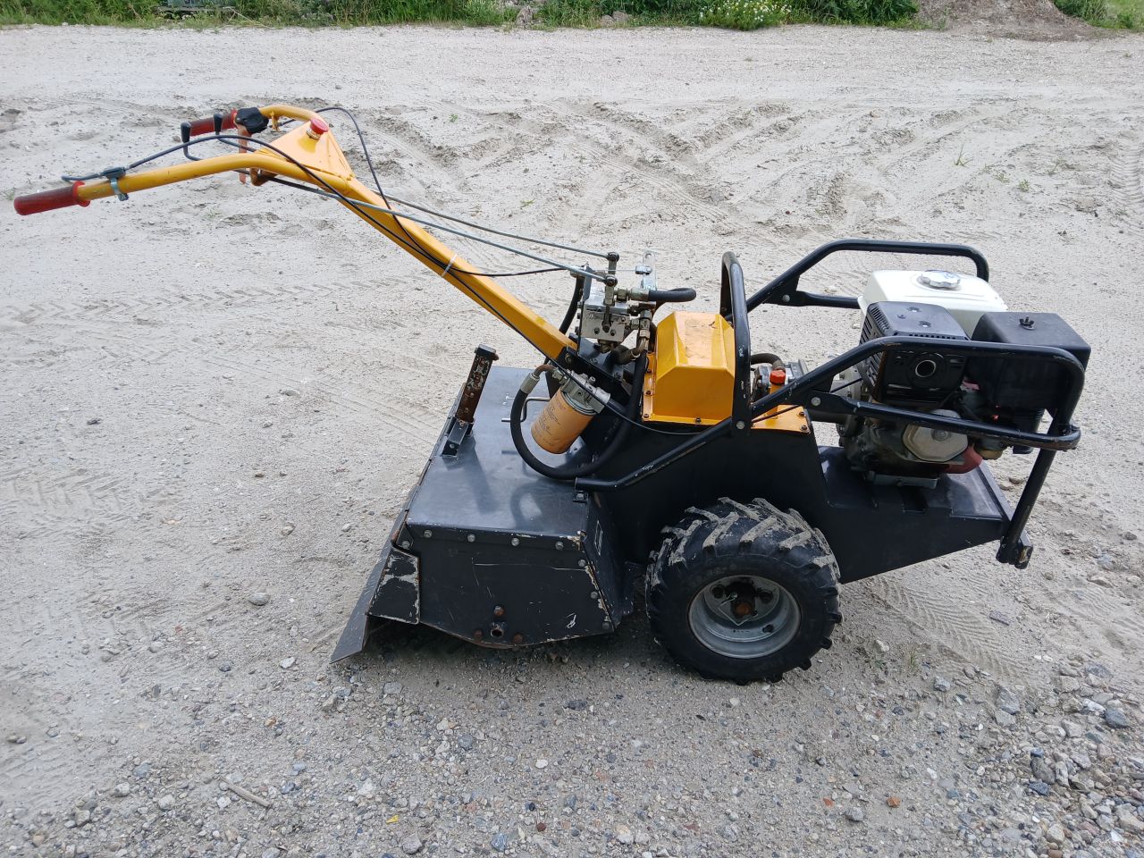 Grond Frees Kersten HF700