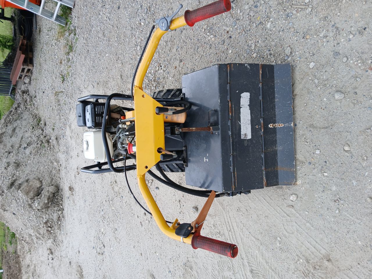 Grond Frees Kersten HF700