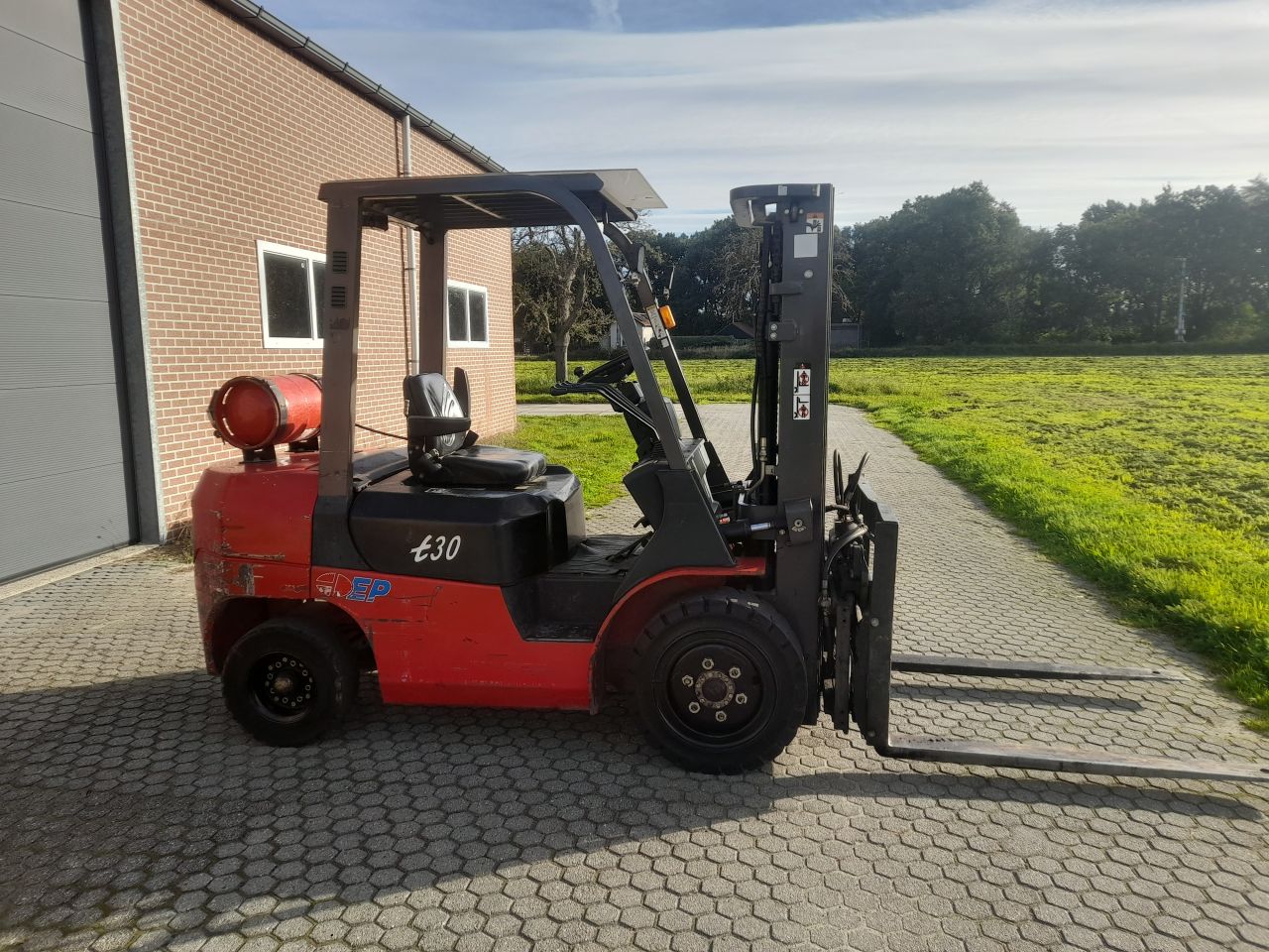 EP 3 ton LPG heftruck 3230uur