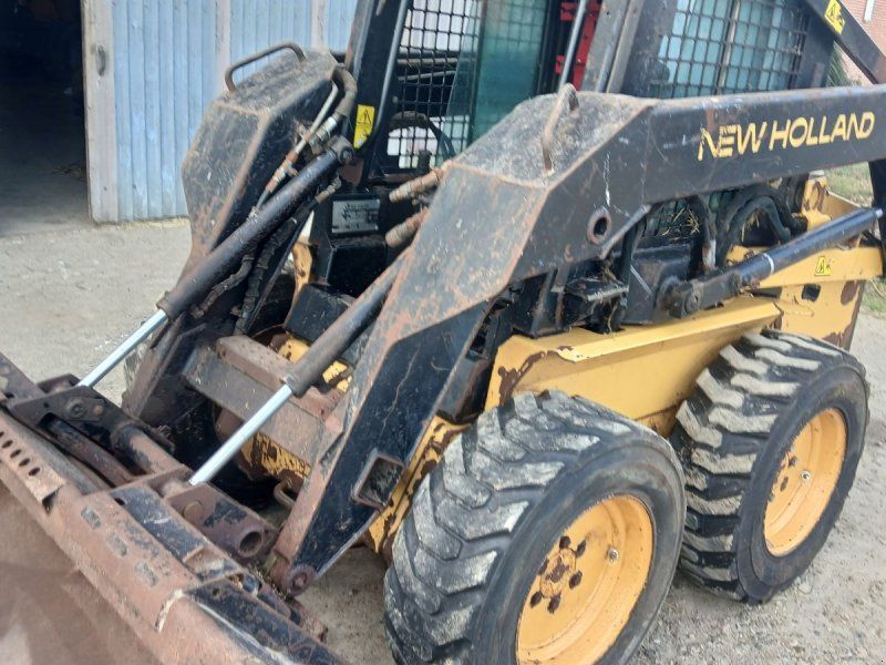 New Holland LX 465 Skid Steer