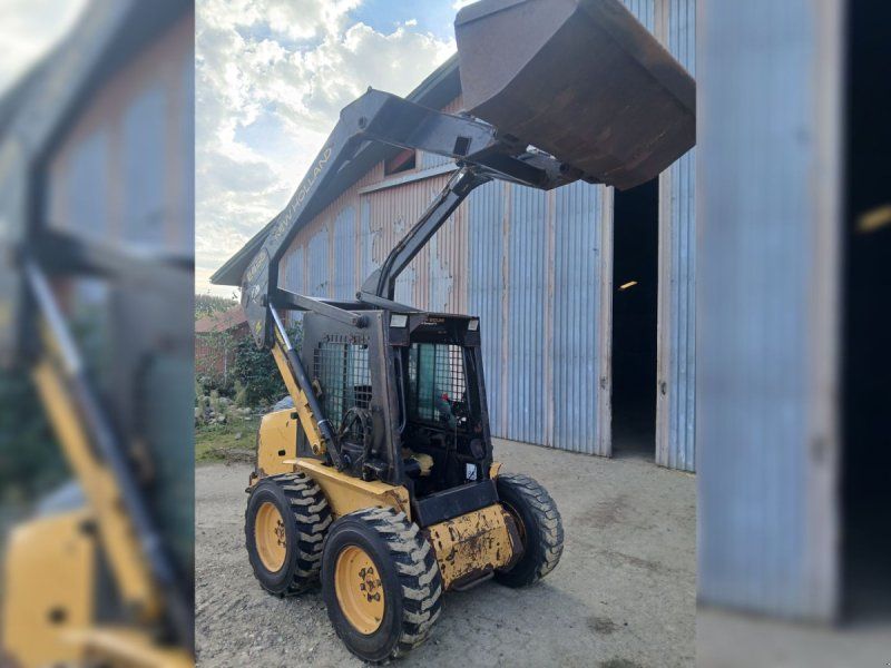 New Holland LX 465 Skid Steer