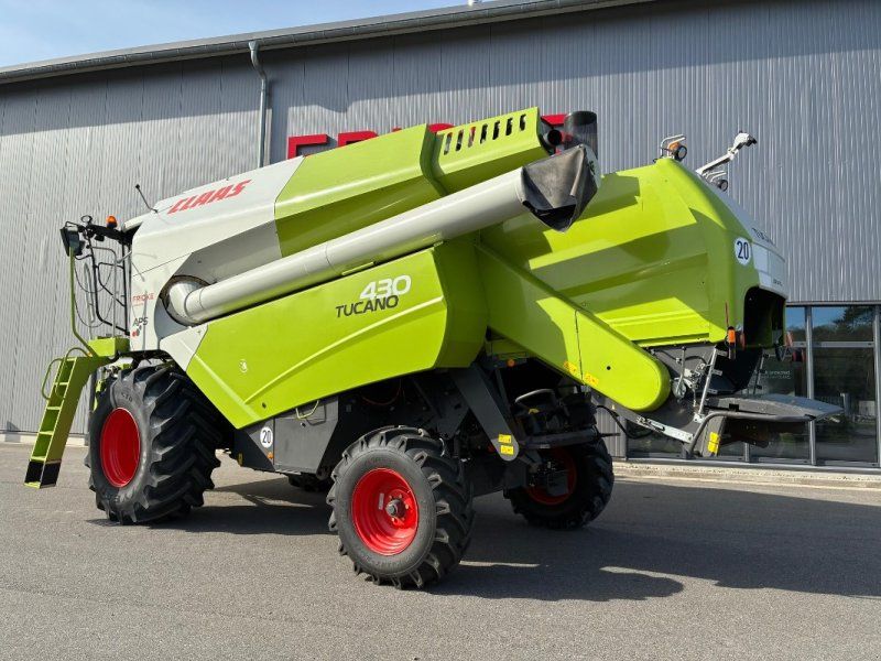Claas Tucano 430 m. Vario 6,00 mtr.