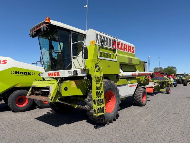 Claas Dominator 218 Mega