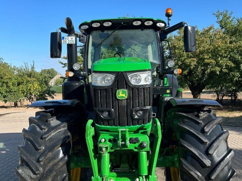 John Deere 6215R Premium