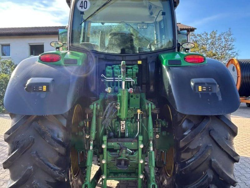 John Deere 6215R Premium