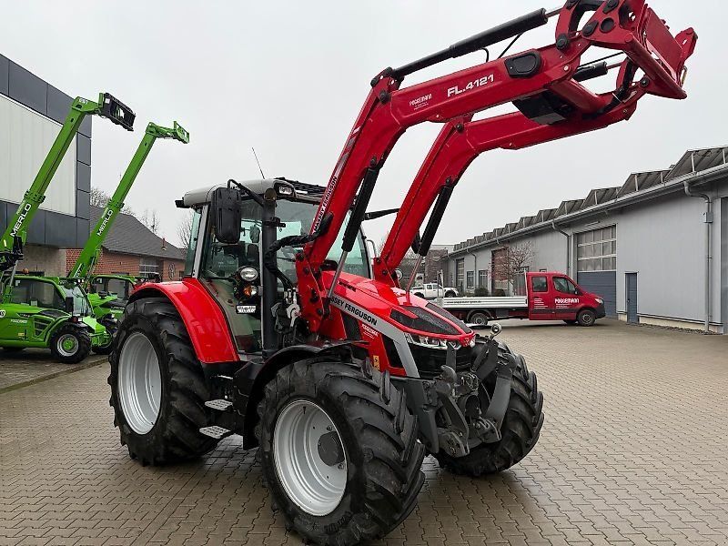 Massey Ferguson 5S.145 Dyna 6