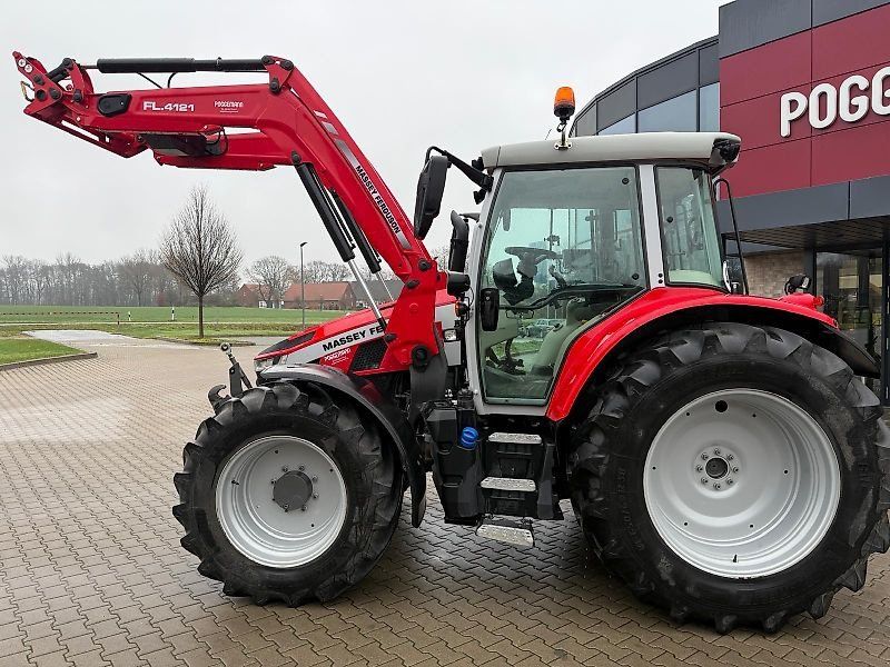 Massey Ferguson 5S.145 Dyna 6