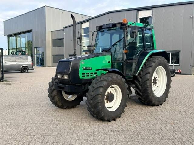 Valtra Valmet 6100 met werk!
