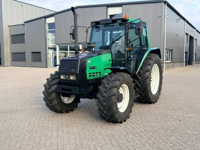 Valtra Valmet 6100 met werk!