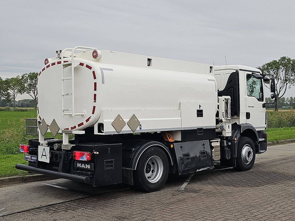 M.A.N. 15.250 TGM 9000ltr fuel +pump