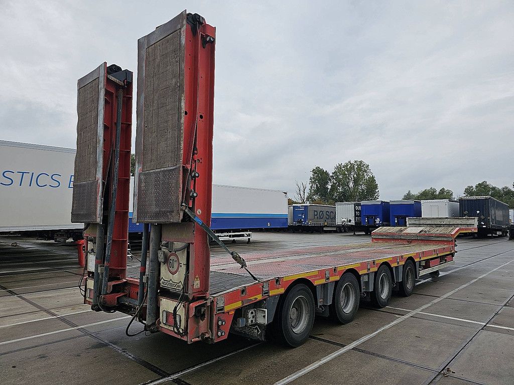 NOOTEBOOM MCOS-58-04 3x steer hydr. ramp
