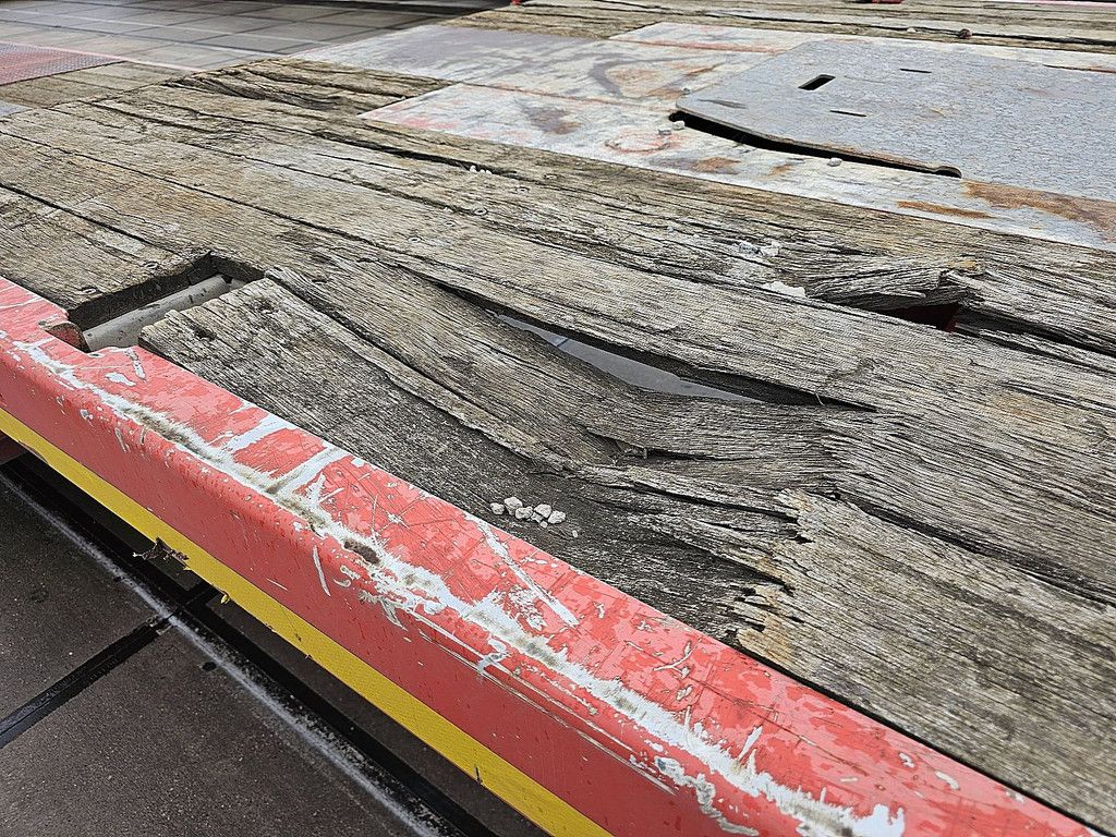 NOOTEBOOM MCOS-58-04 3x steer hydr. ramp