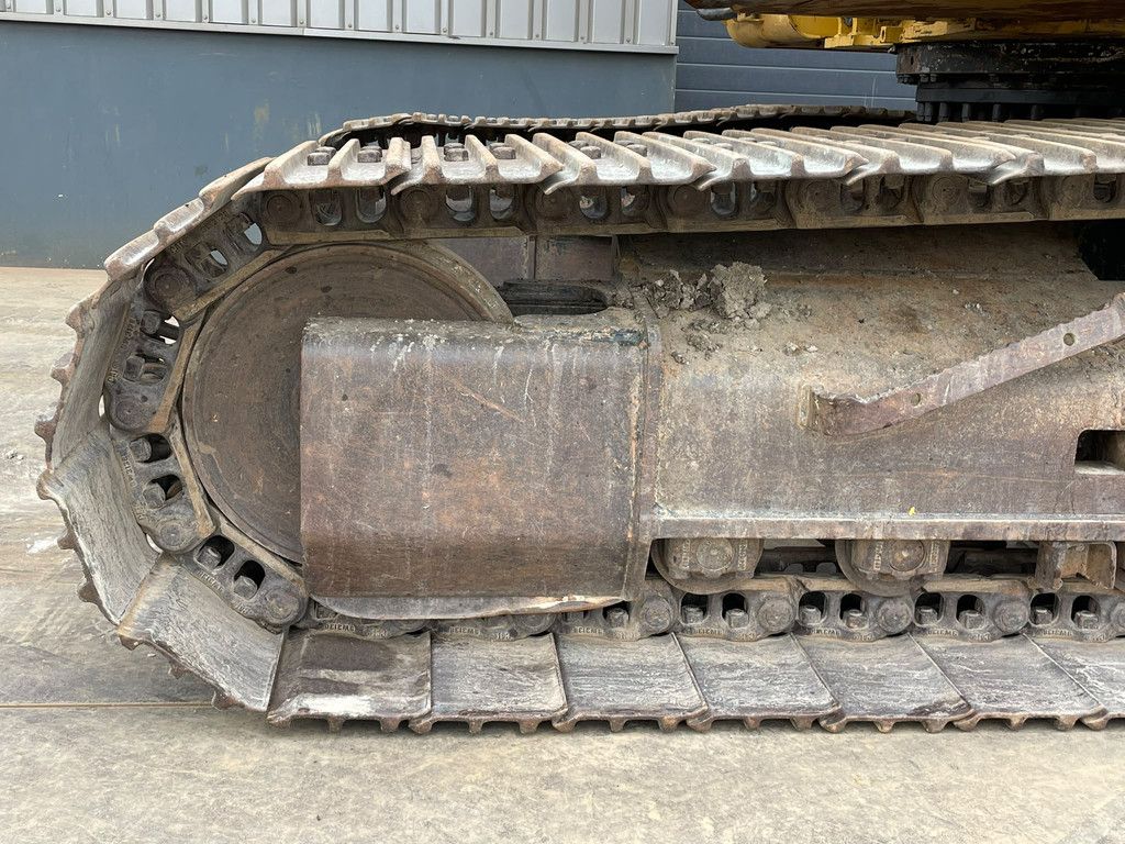 Caterpillar 320FL
