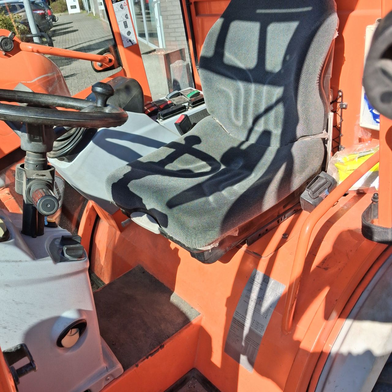 Kramer 348 5035 Minishovel.