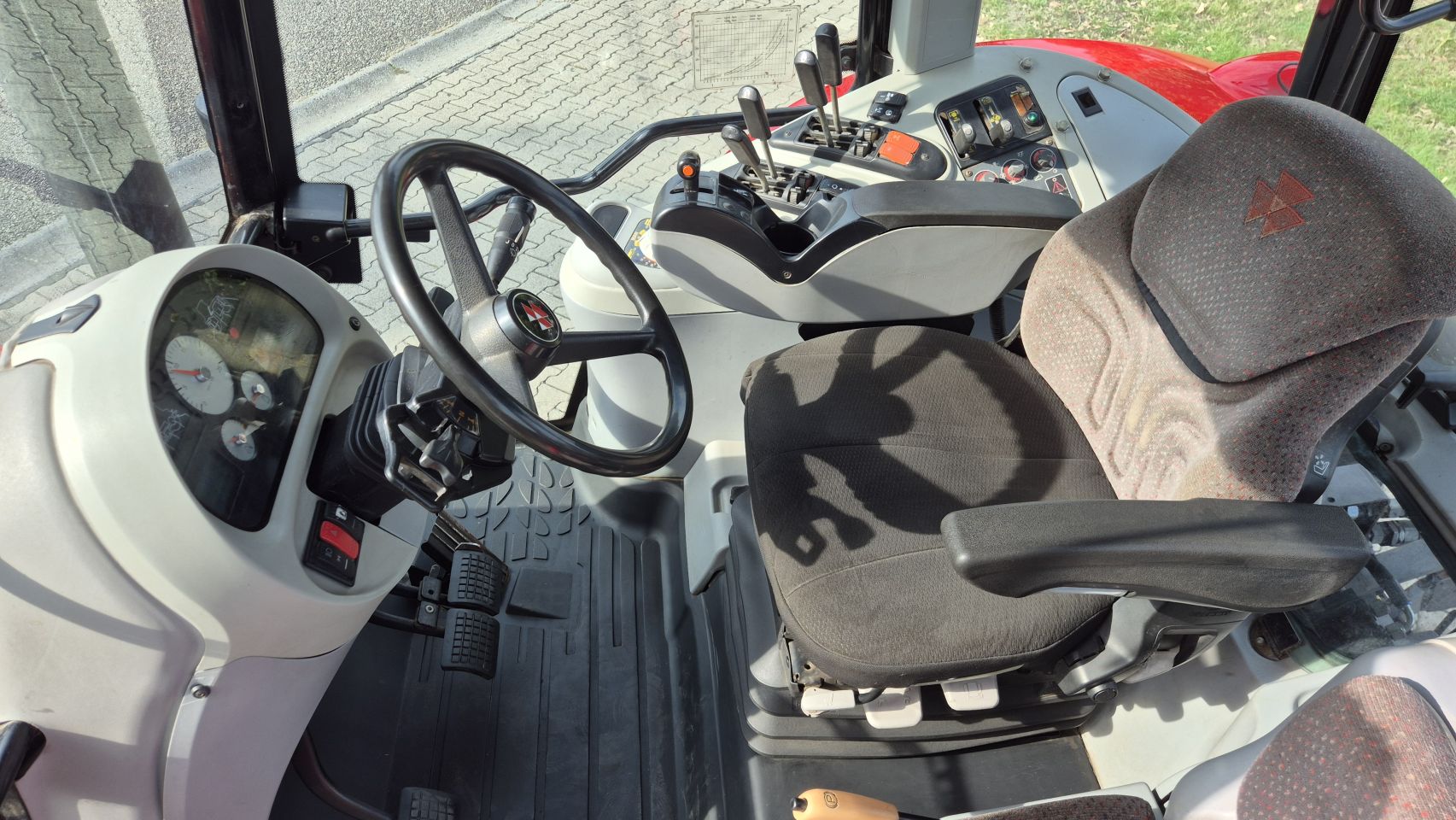 Massey Ferguson 6480 Dyna-6 met Fronthef PTO en Kruipversnelling