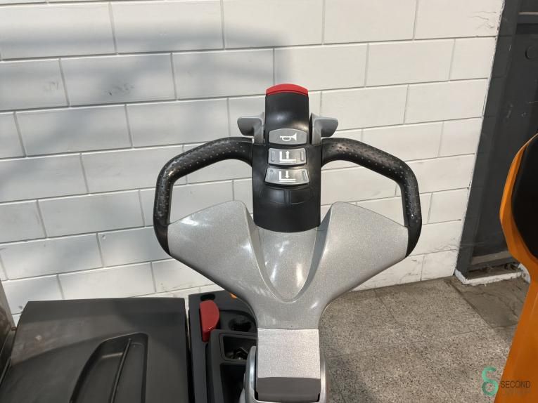Stackers Electric Still EXV-SF14 2018 Triplex