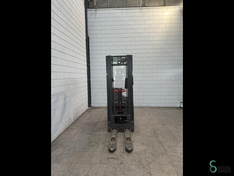 Stackers Electric Linde L14SP 2015 Triplex Double stock