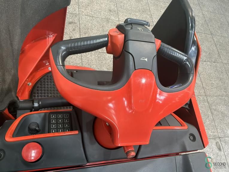 Stackers Electric Linde L14SP 2015 Triplex Double stock