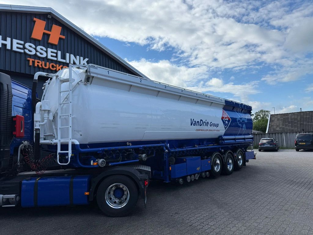 Welgro N/A 56m3 Bulk/Silo 7 Compartimenten 2x Liftas Camera NL Trailer