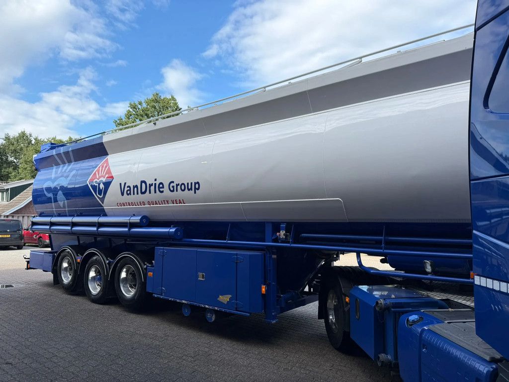 Welgro N/A 56m3 Bulk/Silo 7 Compartimenten 2x Liftas Camera NL Trailer