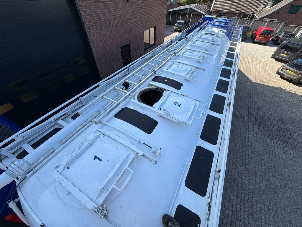 Welgro N/A 56m3 Bulk/Silo 7 Compartimenten 2x Liftas Camera NL Trailer