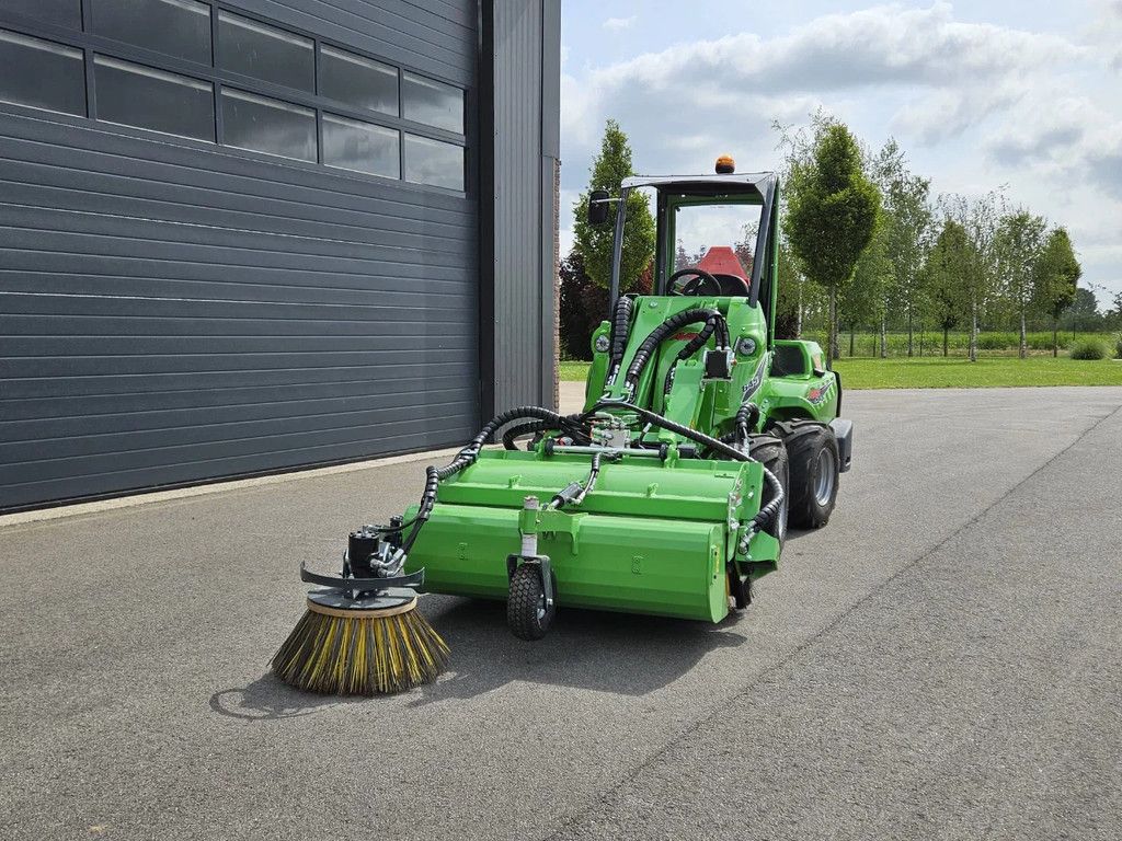 Avant 645i Rental mini-shovel