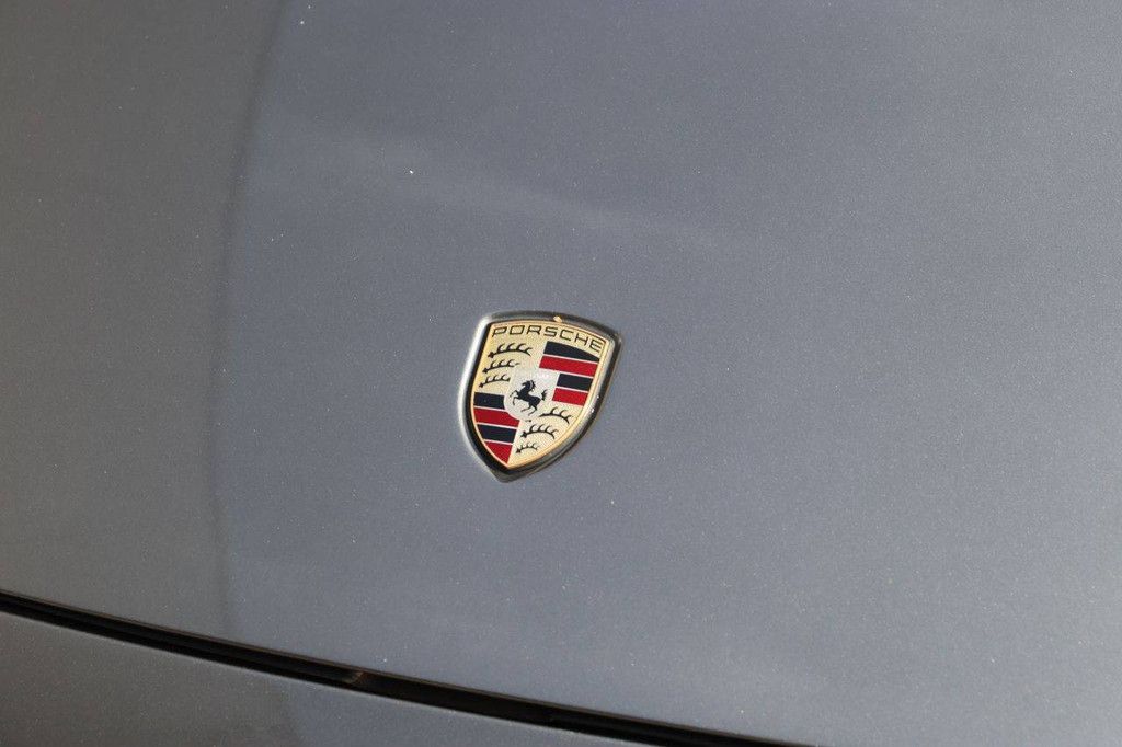 SUV Porsche Cayenne Diesel 2013 (Margin)