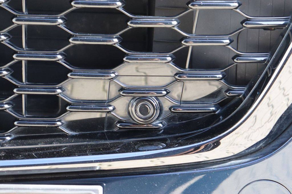 SUV Mazda CX-60 Hybrid 2023