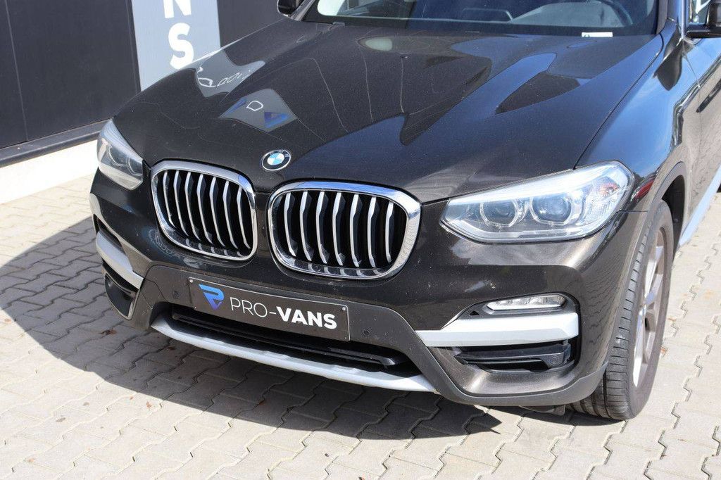 SUV BMW X3 sDrive18d Diesel (Marge)