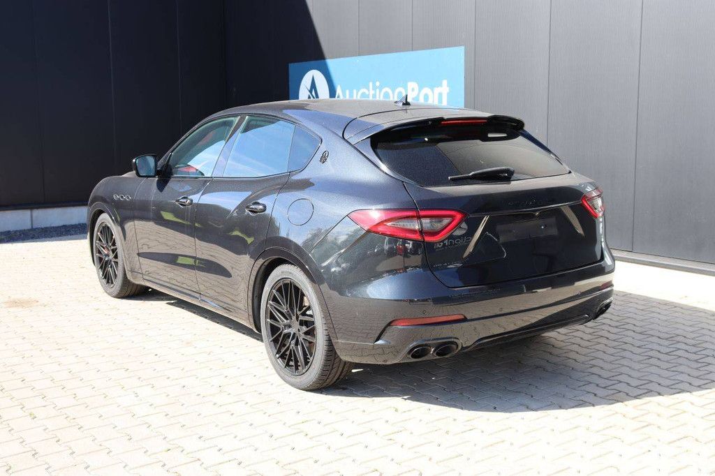 SUV Maserati Levante SUV Diesel (Margin)