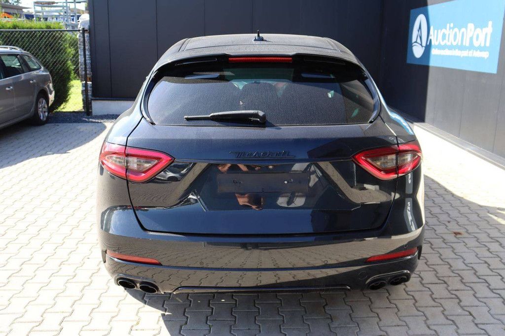SUV Maserati Levante SUV Diesel (Margin)