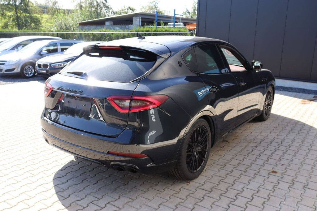 SUV Maserati Levante SUV Diesel (Margin)