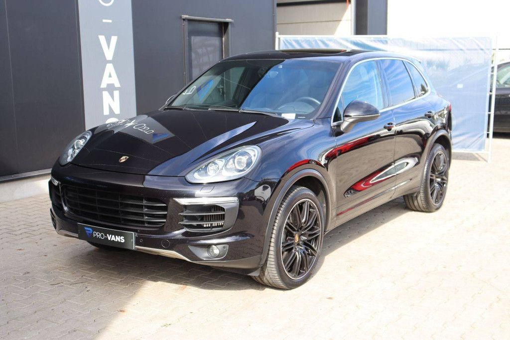SUV Porsche Cayenne S Diesel 2015 (Marge)