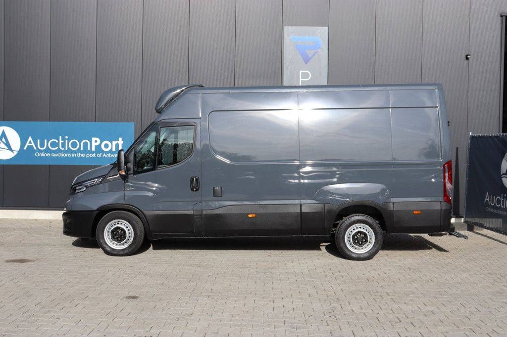Van Refrigerated Van Iveco Daily 35S18 Diesel 175hp 2022