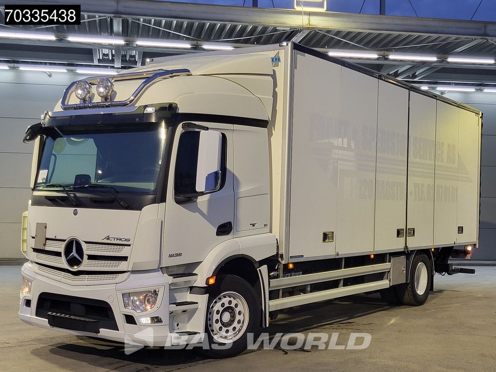 Mercedes Actros Actros 1835 4X2 Full-Air Automatic Euro 6 2t Tailgate